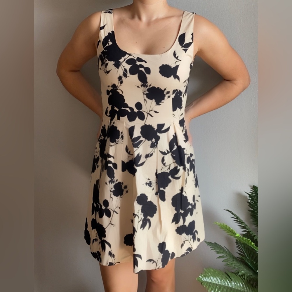 Le Chateau dress, excellent condition. Great for upscale events